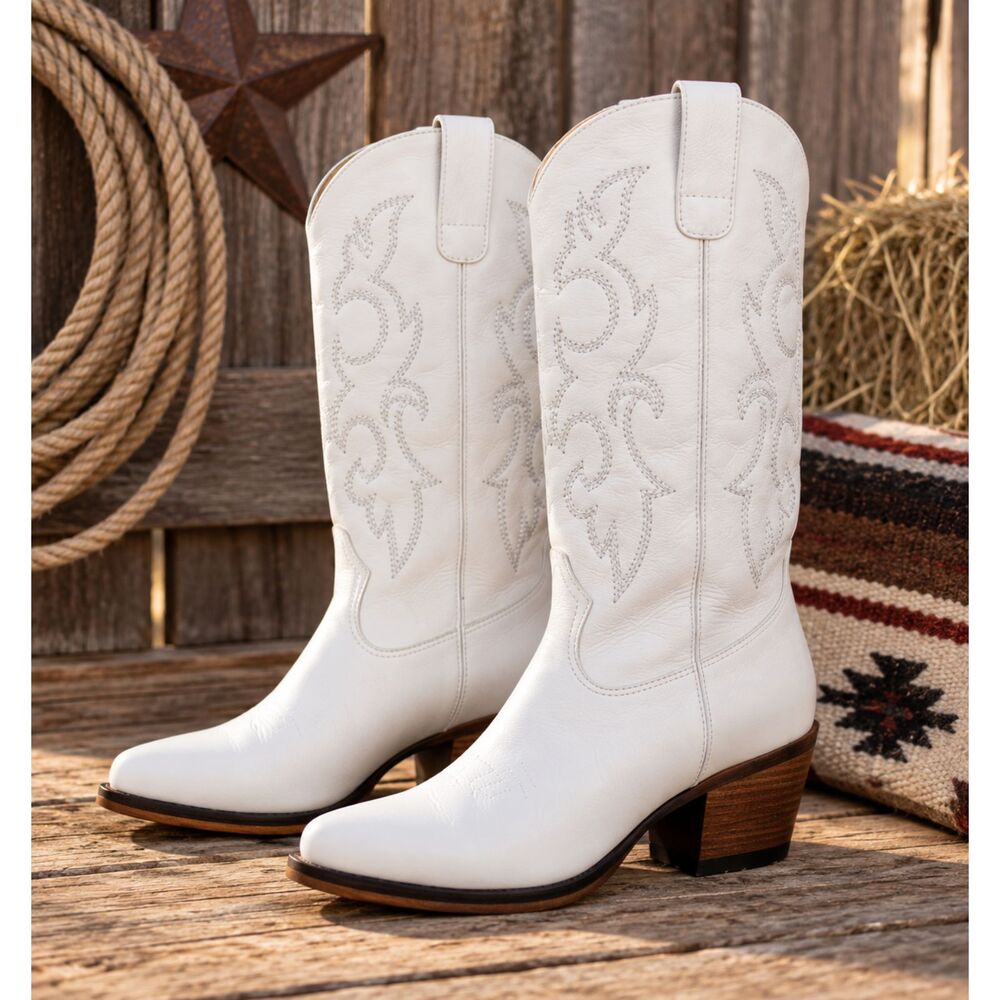 White Western Cowboy Boots Women's Size 8 Embroidered Snip Toe Choiran Flawless